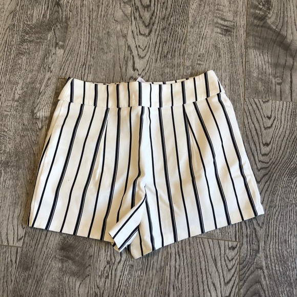NWT Bershka Striped Zipper Shorts - Picture 4 of 5